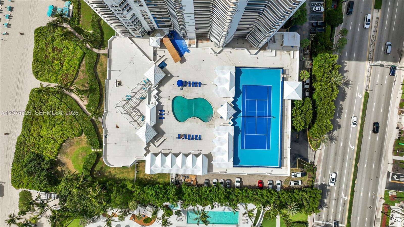 Sands Pointe at 16711 Collins Ave, Sunny Isles Beach, FL 33160 - For Sale photo 32