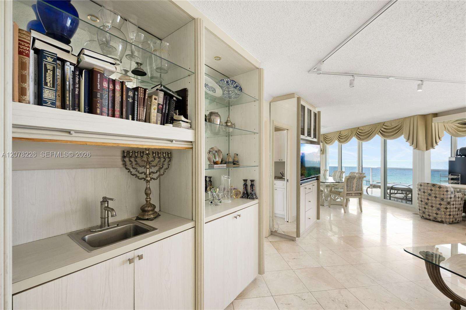 Sands Pointe at 16711 Collins Ave, Sunny Isles Beach, FL 33160 - For Sale photo 8