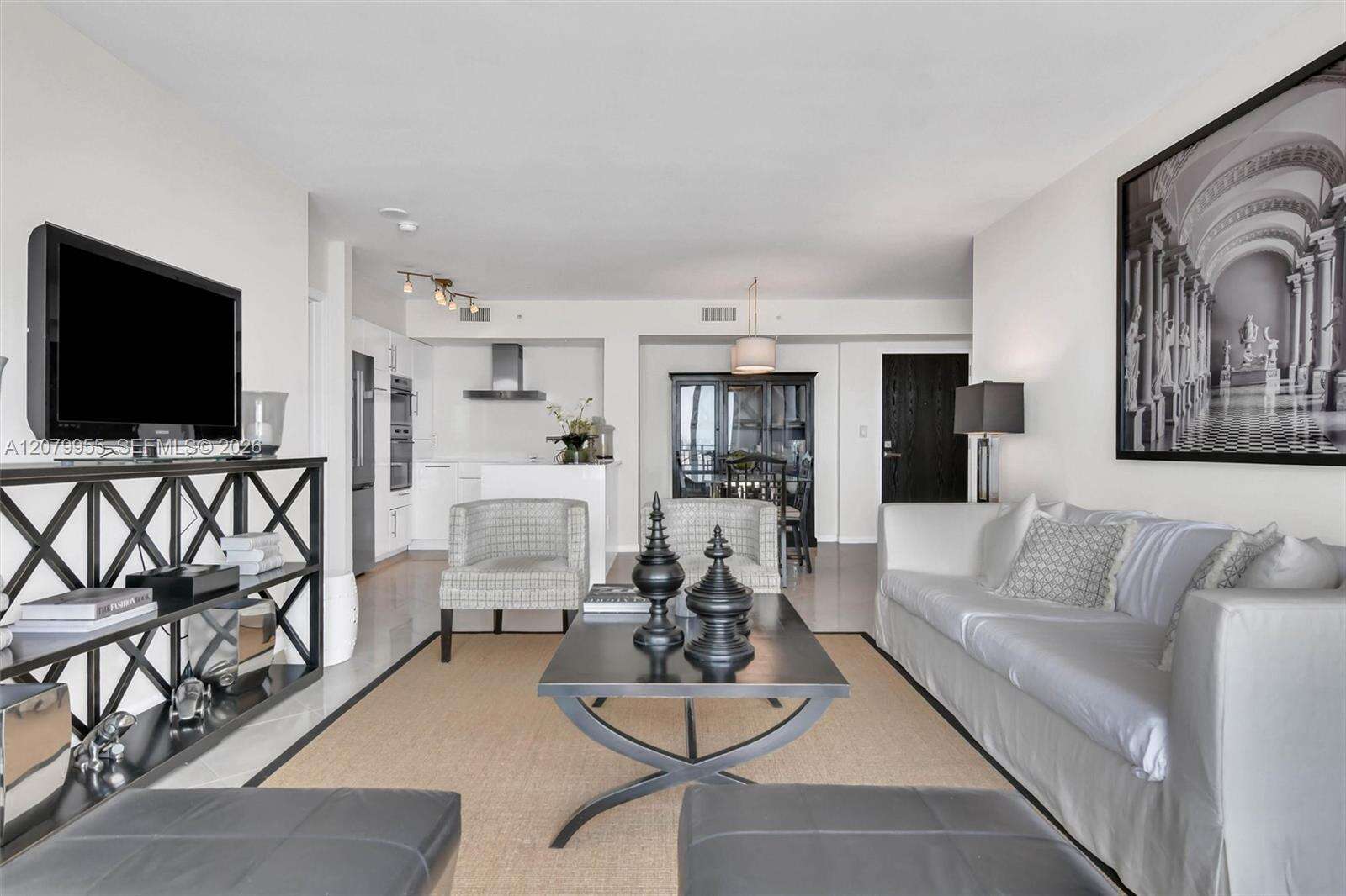 Yacht Club At Portofino at 90 Alton Rd, Miami Beach, FL 33139 - For Sale photo 17