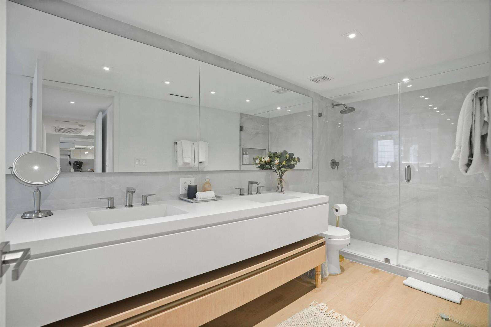Roney Palace at 2301 Collins, Miami Beach, FL 33139 - For Sale photo 13