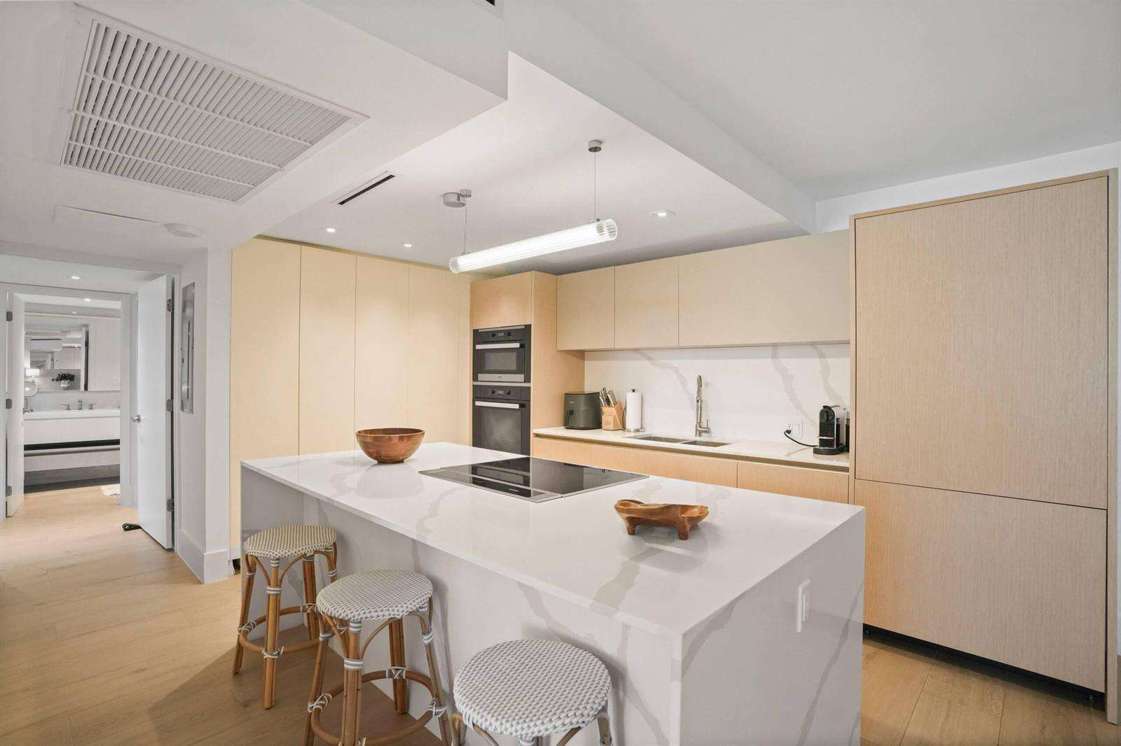 Roney Palace at 2301 Collins, Miami Beach, FL 33139 - For Sale photo 6