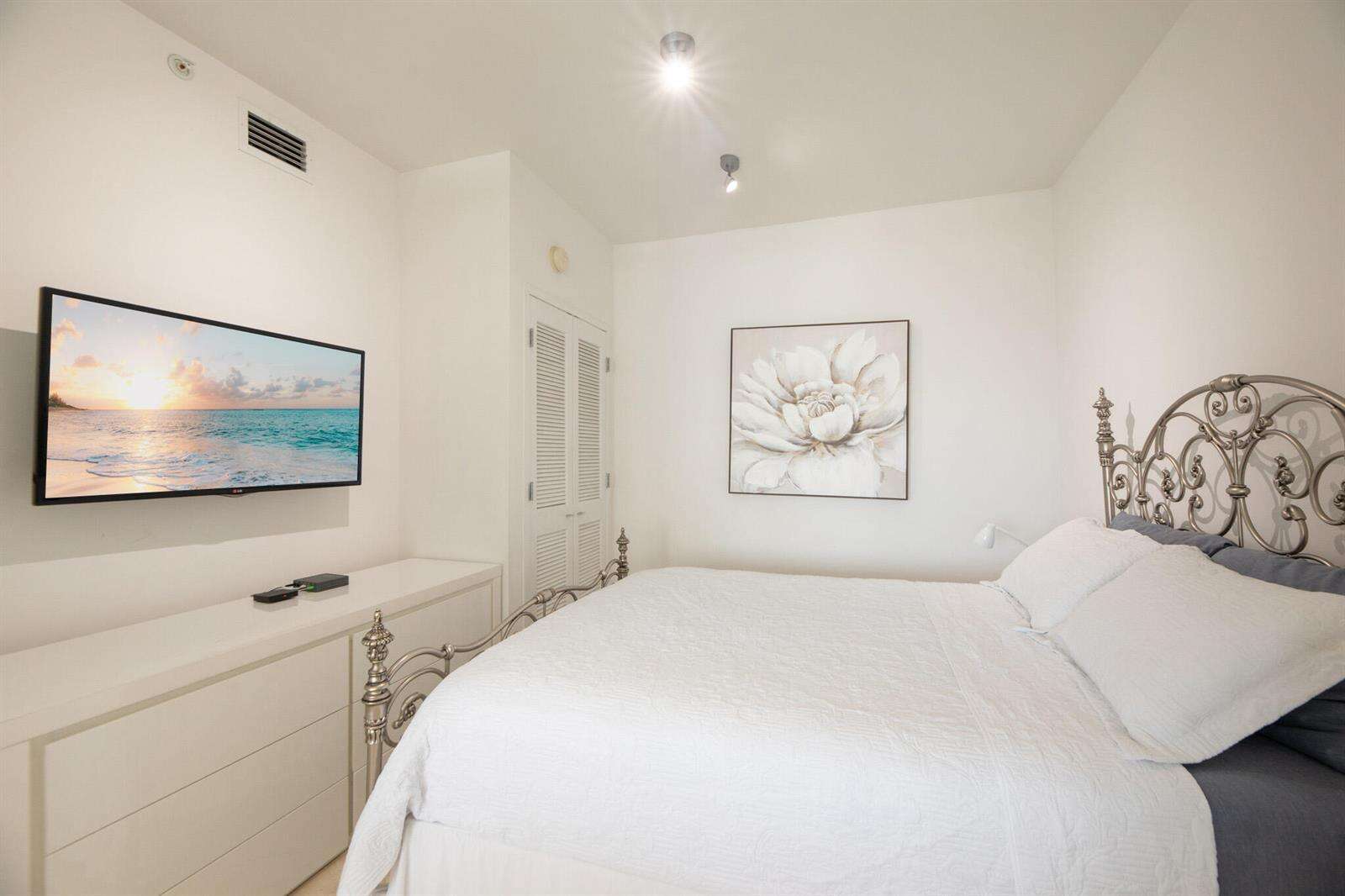 Decoplage at 100 Lincoln, Miami Beach, FL 33139 - For Sale photo 21