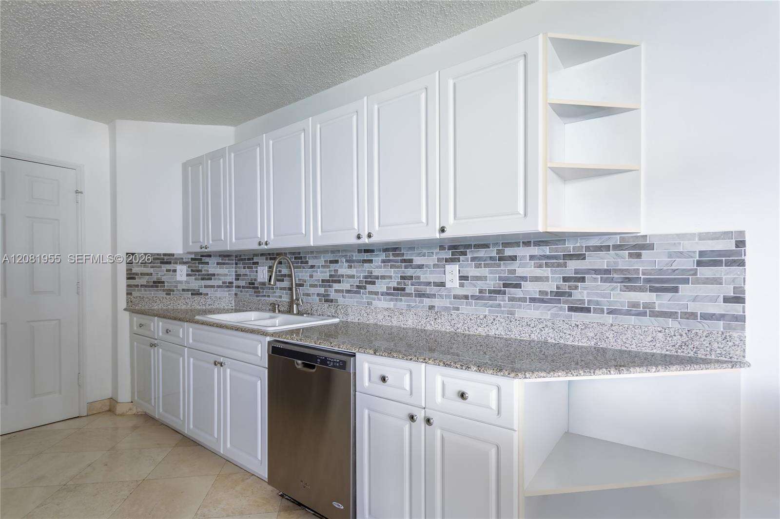 Sands Pointe at 16711 Collins Ave, Sunny Isles Beach, FL 33160 - For Sale photo 17