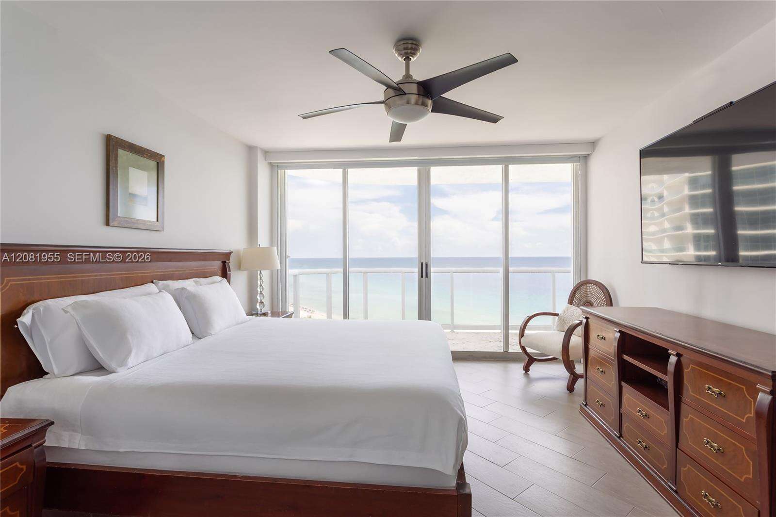 Sands Pointe at 16711 Collins Ave, Sunny Isles Beach, FL 33160 - For Sale photo 21