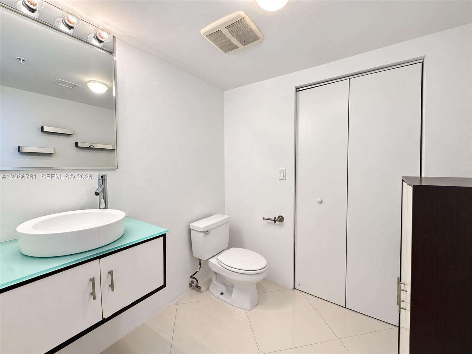 La Perla at 16699 Collins Ave, Sunny Isles Beach, FL 33160 - For Sale photo 17