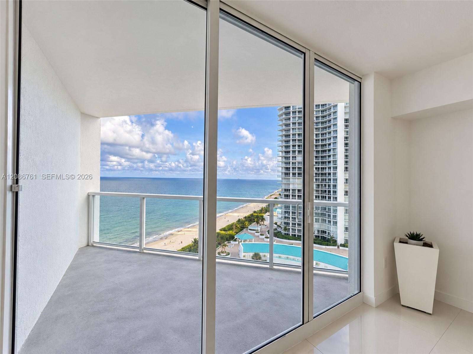 La Perla at 16699 Collins Ave, Sunny Isles Beach, FL 33160 - For Sale photo 7