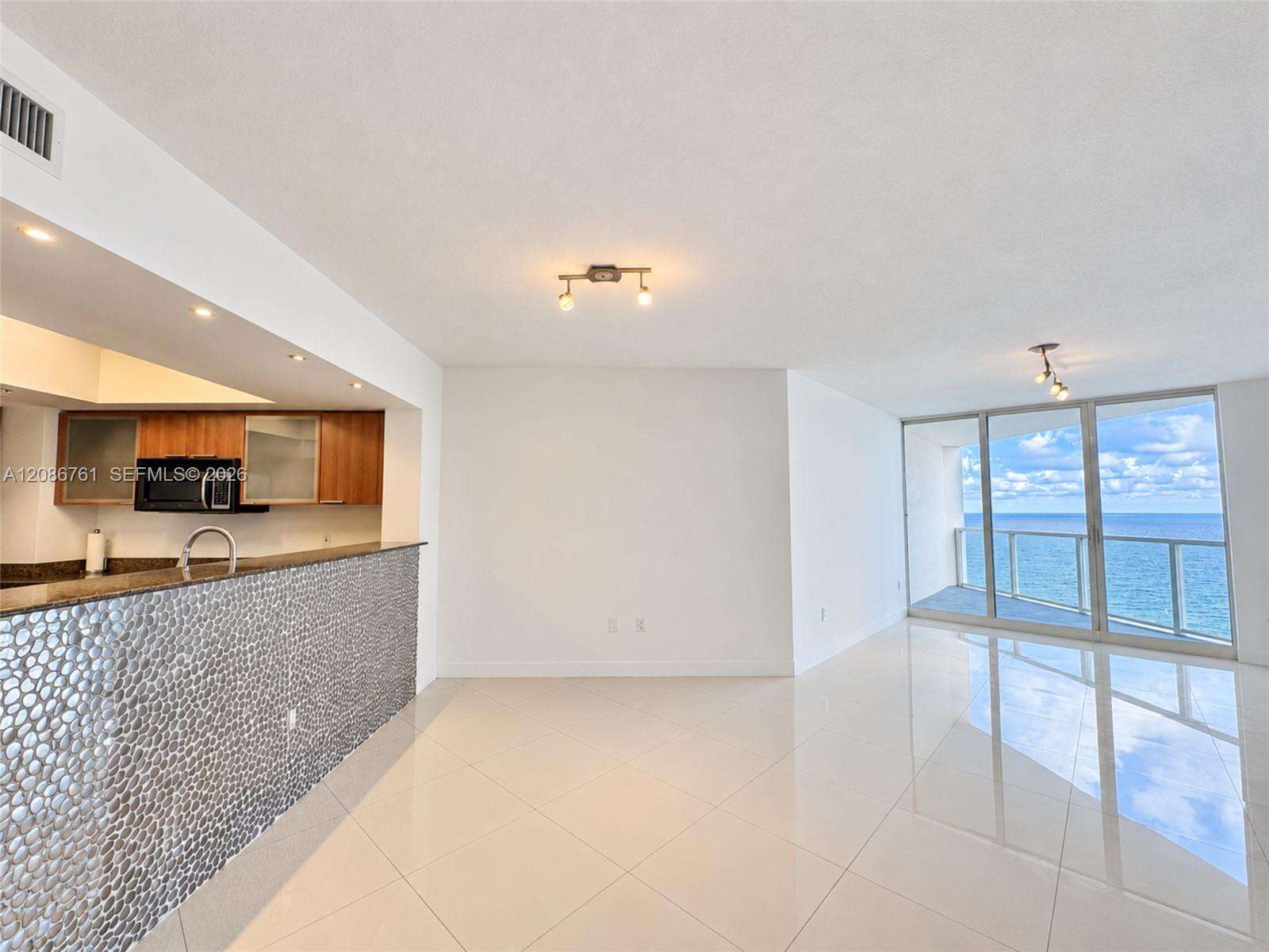 La Perla at 16699 Collins Ave, Sunny Isles Beach, FL 33160 - For Sale photo 10