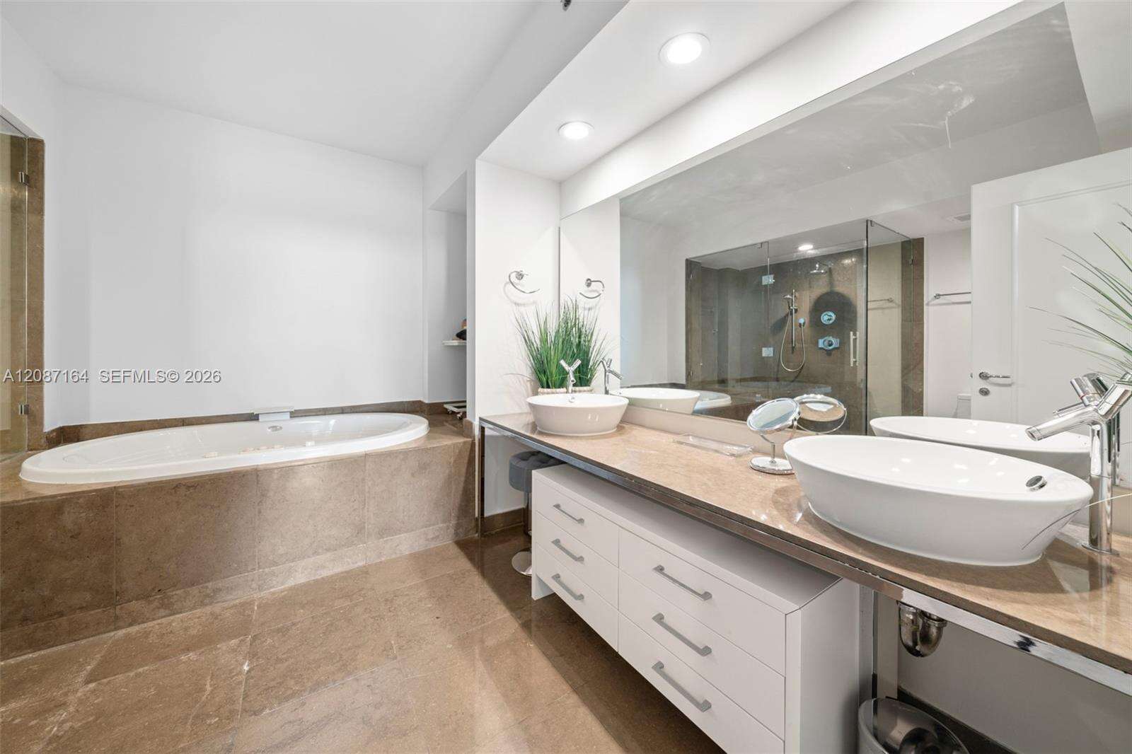 Icon at 450 Alton Rd, Miami Beach, FL 33139 - For Sale photo 30