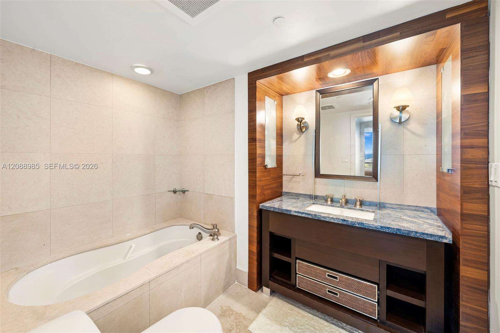 Central Carillon at 6801 Collins Ave, Miami Beach, FL 33141 - For Sale photo 7