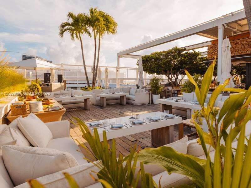 Roney Palace at 2301 Collins Ave, Miami Beach, FL 33139 - For Sale photo 24