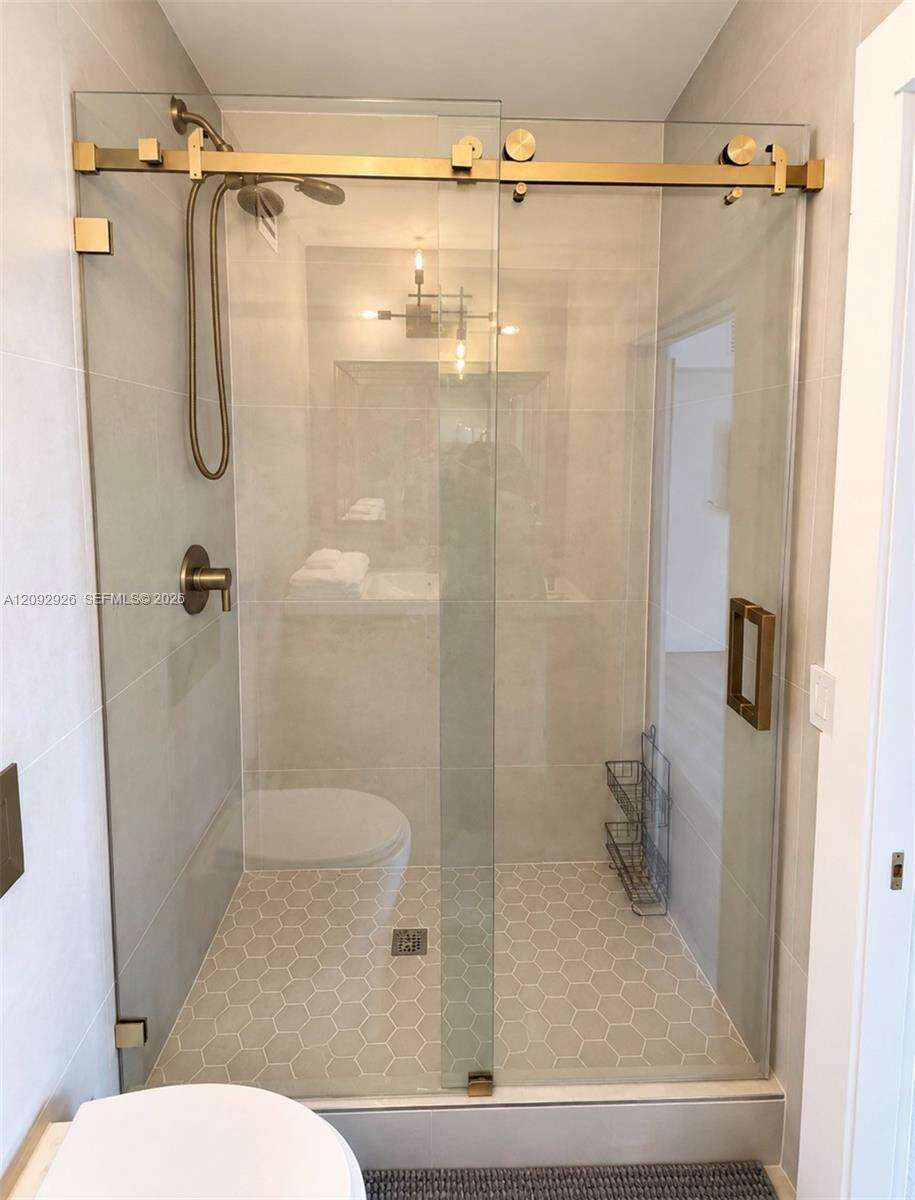 Roney Palace at 2301 Collins Ave, Miami Beach, FL 33139 - For Sale photo 10