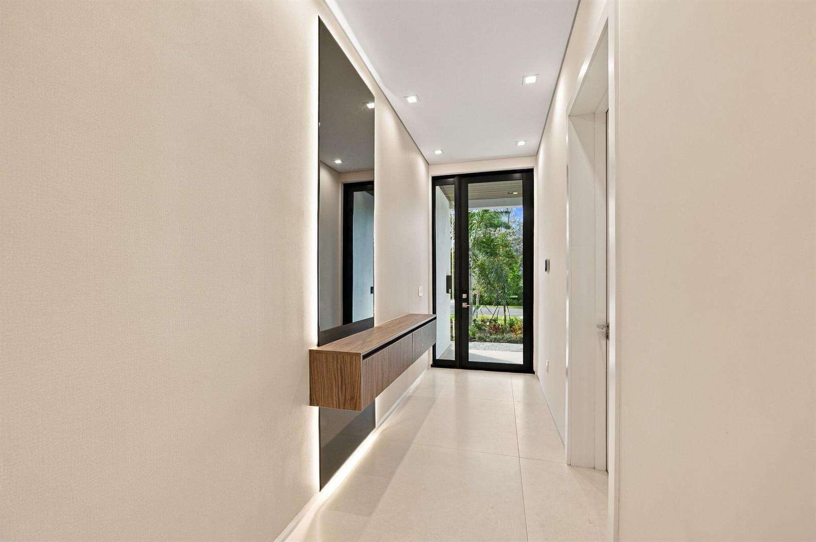 Stanahans Sub 3 115 D 2 50 42 at 1015 3, Fort Lauderdale, FL 33301 - For Sale photo 4