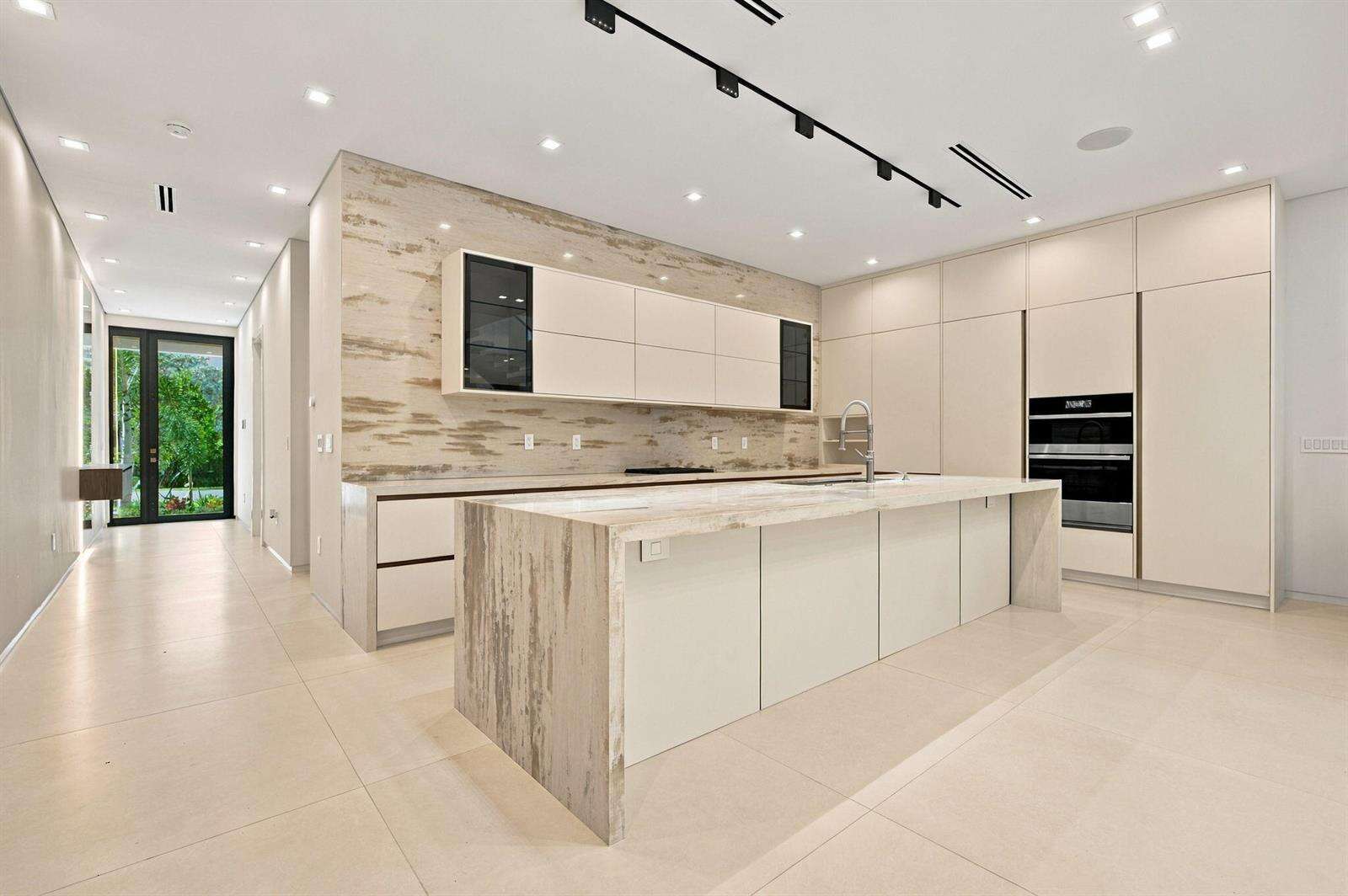 Stanahans Sub 3 115 D 2 50 42 at 1015 3, Fort Lauderdale, FL 33301 - For Sale photo 10