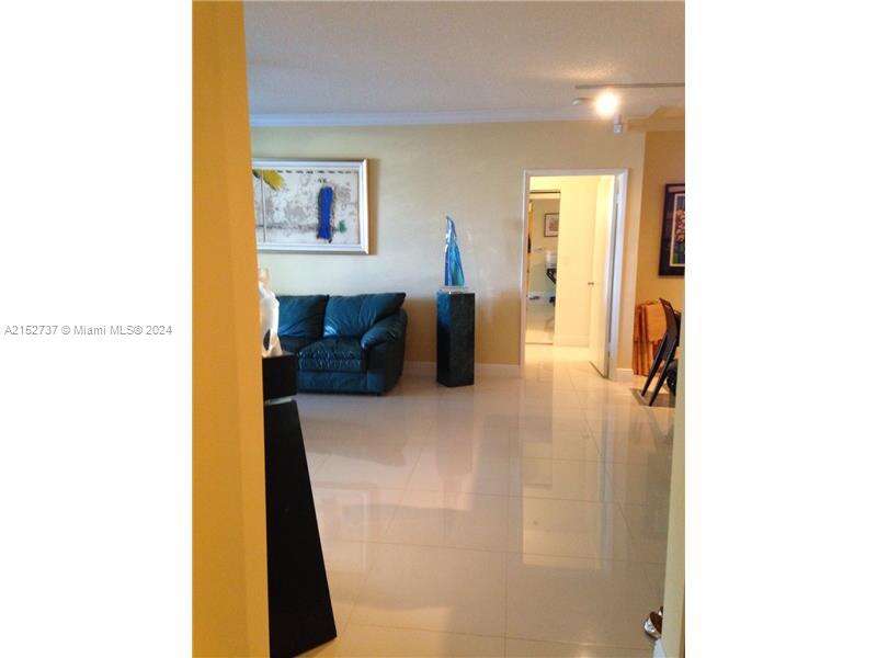 The Yacht Club At Aventura at 19877 Country Club Dr, Aventura, FL 33180 - For Rent photo 2