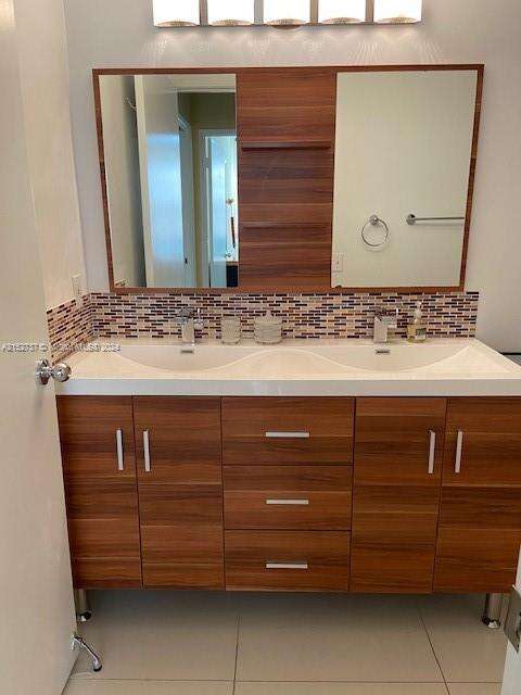 The Yacht Club At Aventura at 19877 Country Club Dr, Aventura, FL 33180 - For Rent photo 9