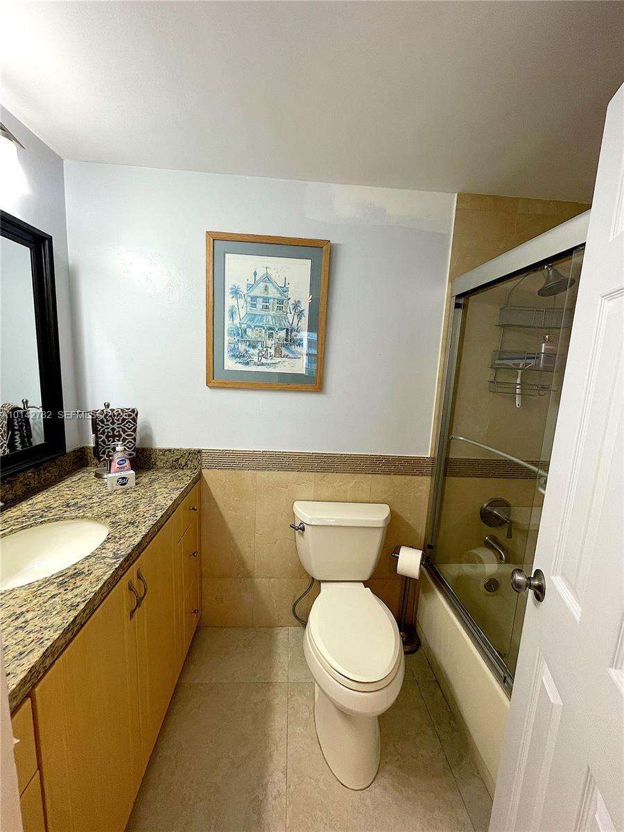 Alexander Towers at 3505 Ocean Dr, Hollywood, FL 33019 - For Rent photo 6