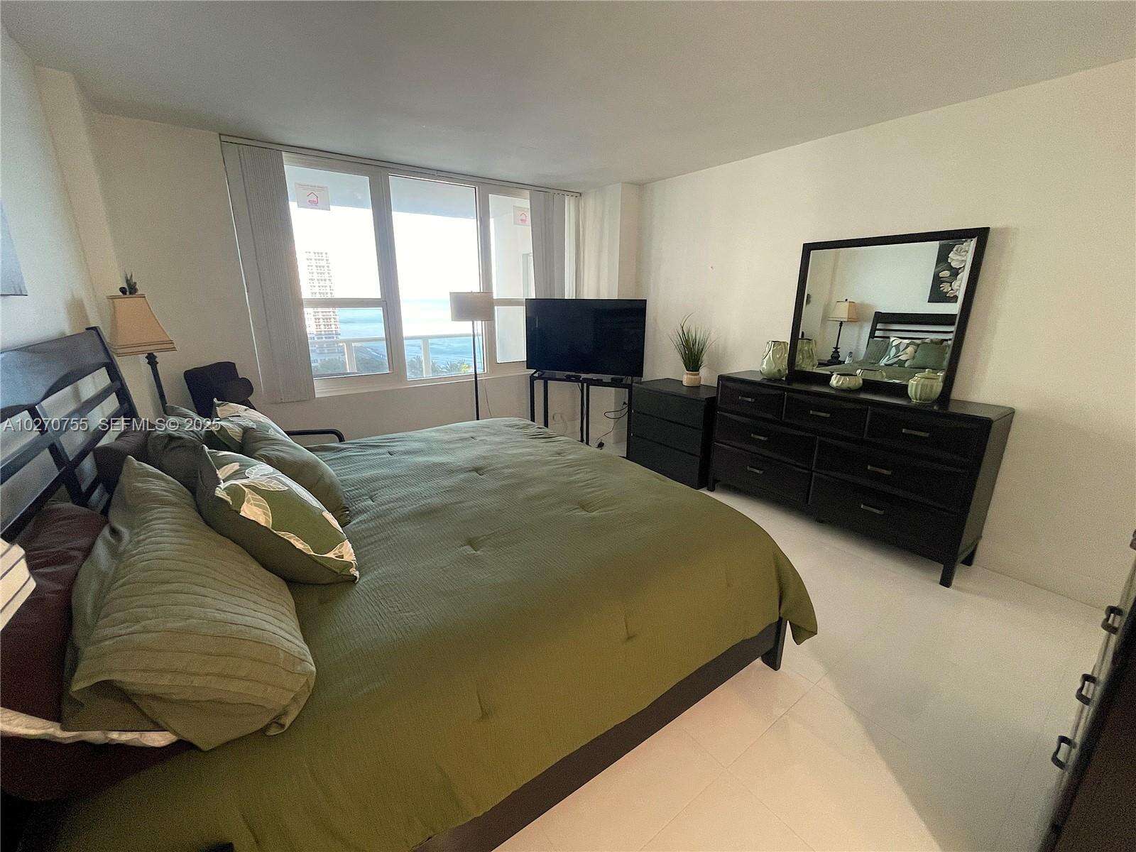 Alexander Towers at 3505 Ocean Dr, Hollywood, FL 33019 - For Rent photo 5