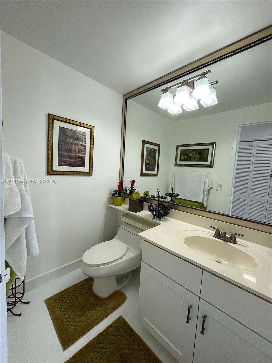 Alexander Towers at 3505 Ocean Dr, Hollywood, FL 33019 - For Rent photo 7