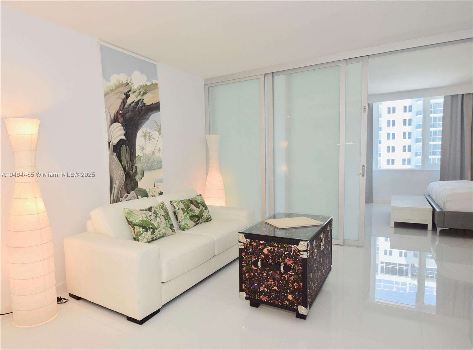 Roney Palace at 2301 Collins Ave, Miami Beach, FL 33139 - For Rent photo 12