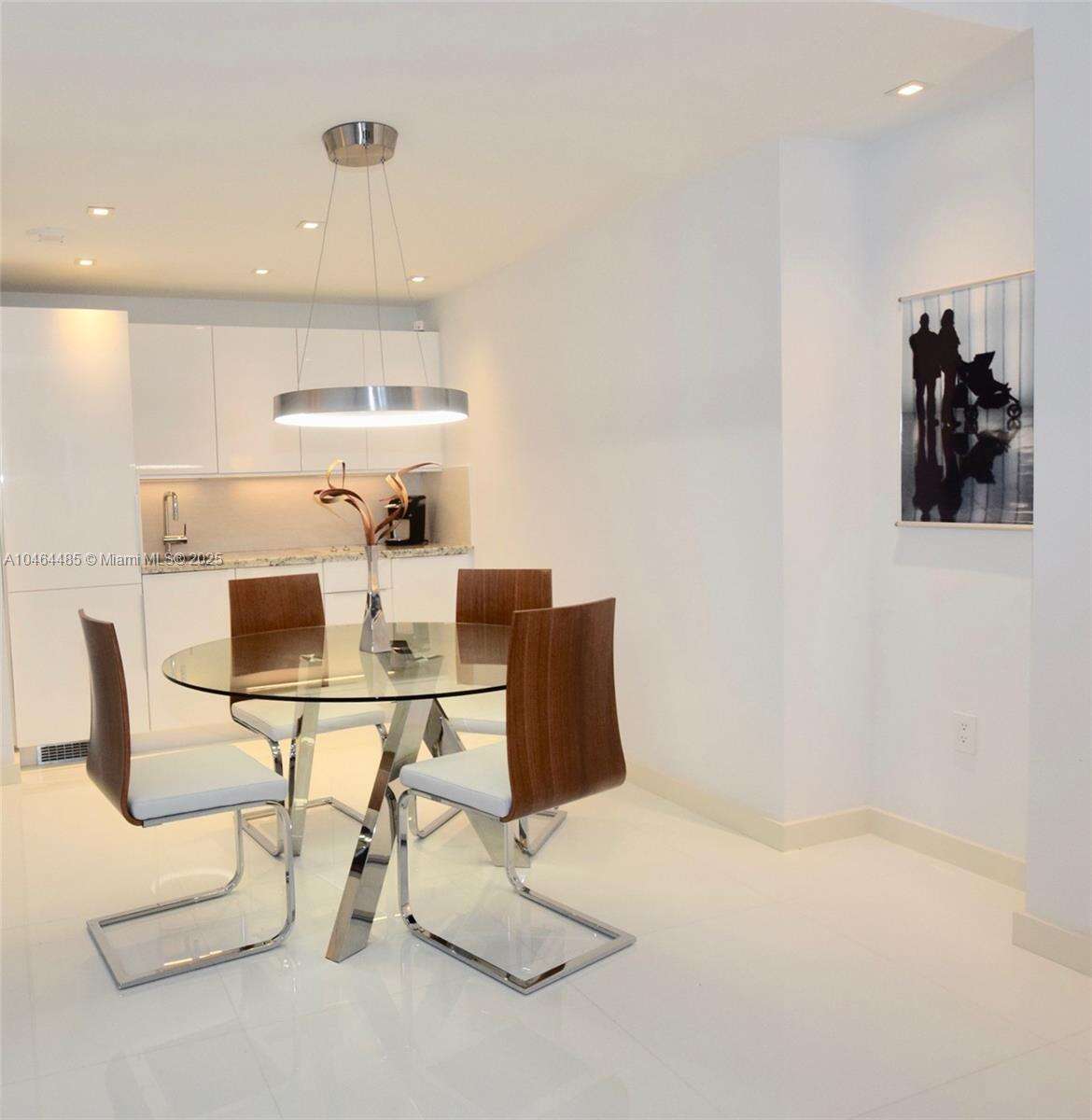 Roney Palace at 2301 Collins Ave, Miami Beach, FL 33139 - For Rent photo 13