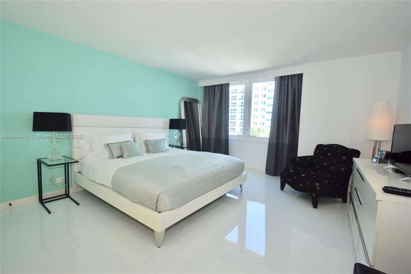 Roney Palace at 2301 Collins Ave, Miami Beach, FL 33139 - For Rent photo 18