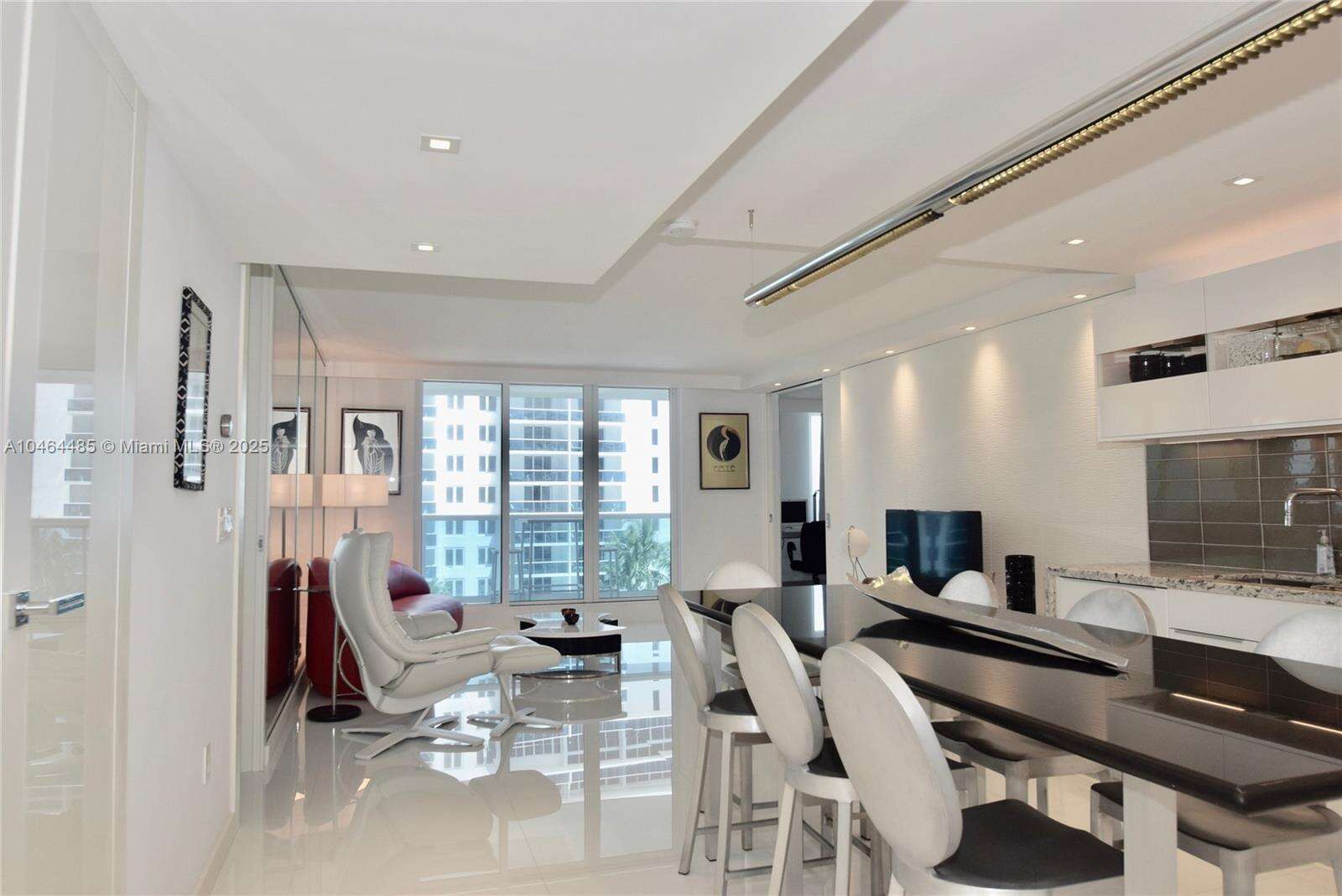 Roney Palace at 2301 Collins Ave, Miami Beach, FL 33139 - For Rent photo 5