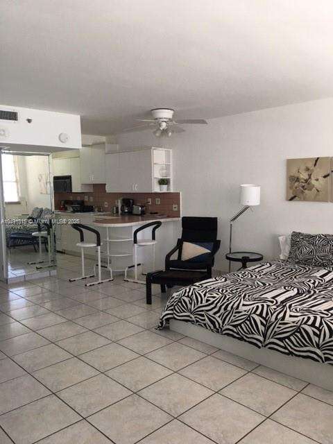 Decoplage at 100 Lincoln Rd, Miami Beach, FL 33139 - For Rent photo 1