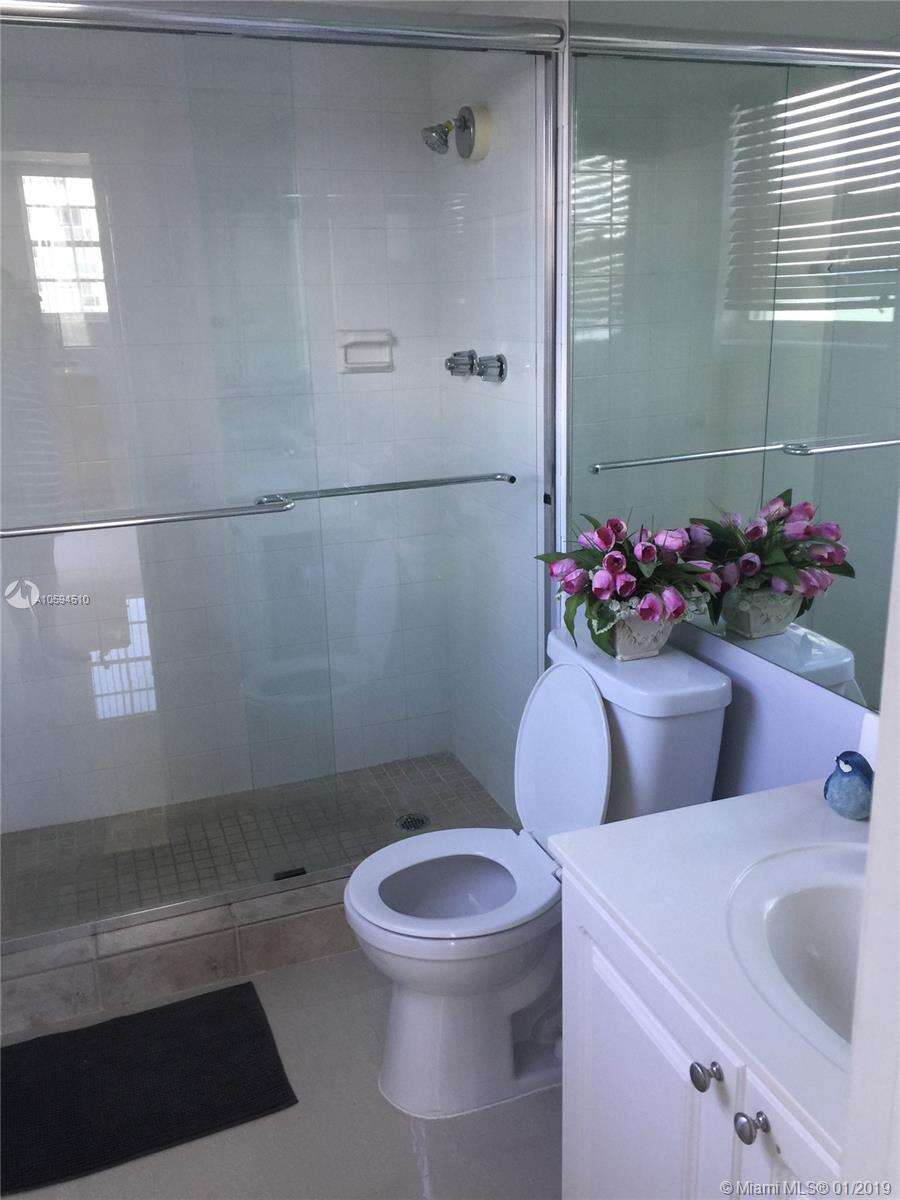 The Tides at 3901 Ocean Dr, Hollywood, FL 33019 - For Rent photo 10