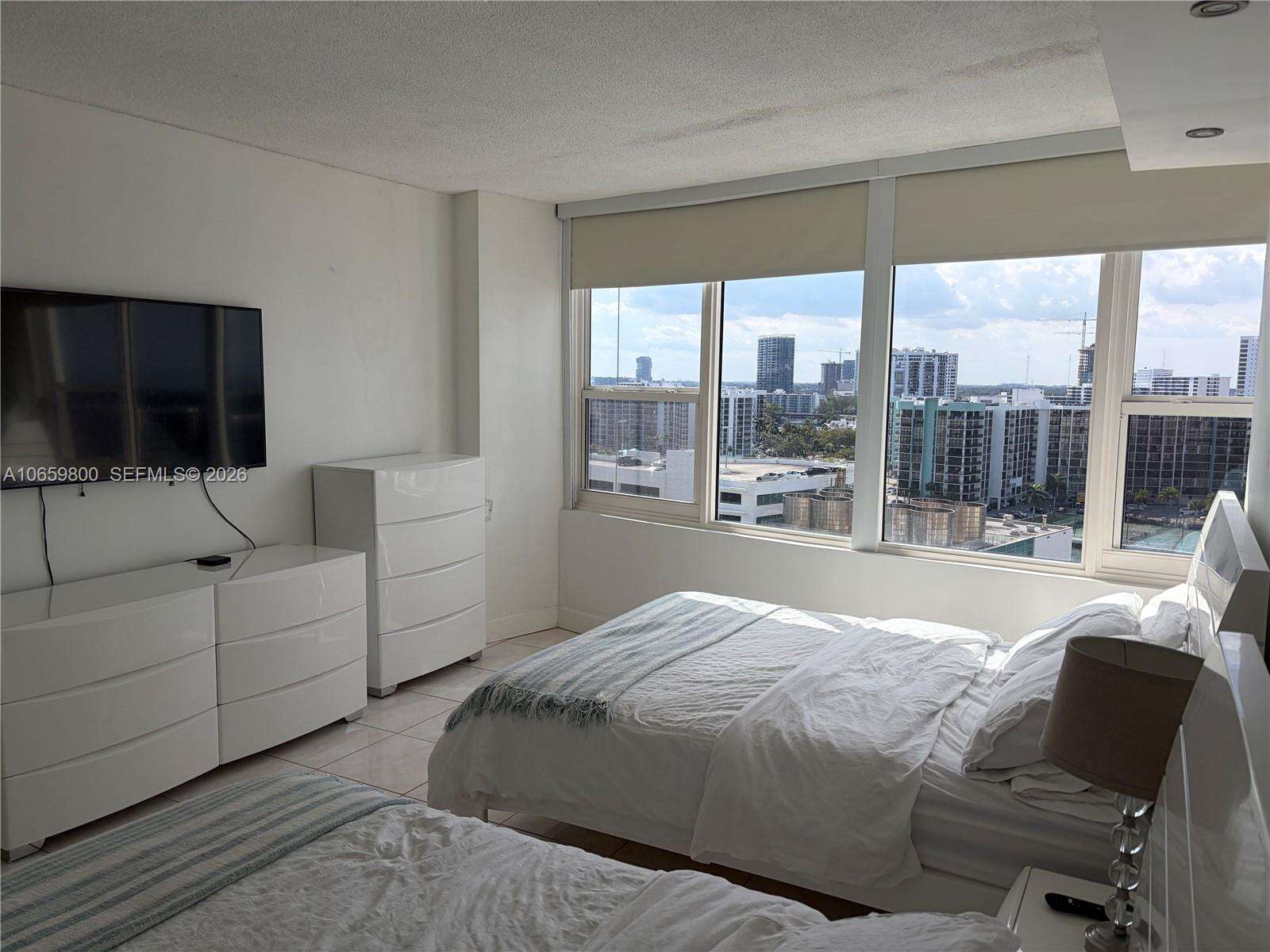 Alexander Towers at 3505 Ocean Dr, Hollywood, FL 33019 - For Rent photo 5
