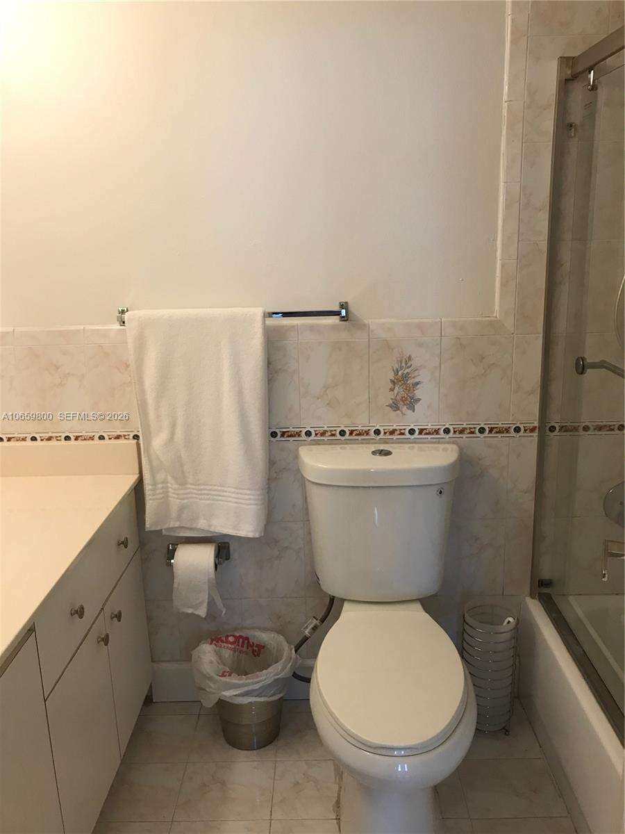 Alexander Towers at 3505 Ocean Dr, Hollywood, FL 33019 - For Rent photo 6