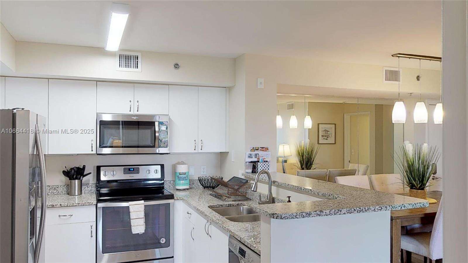 The Yacht Club At Aventura at 19701 Country Club Dr, Aventura, FL 33180 - For Rent photo 20