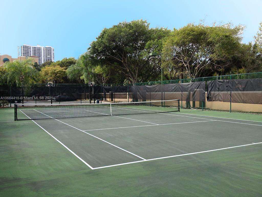 The Yacht Club At Aventura at 19701 Country Club Dr, Aventura, FL 33180 - For Rent photo 36