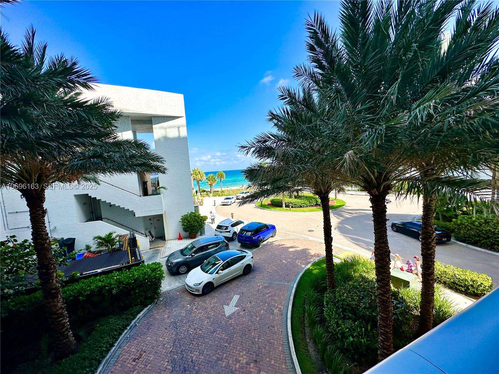 Hyde Resort at 4111 Ocean Dr, Hollywood, FL 33019 - For Rent photo 11