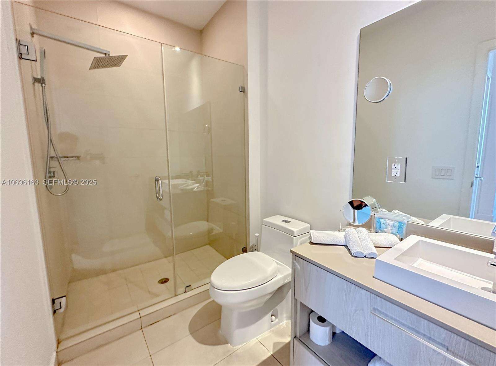 Hyde Resort at 4111 Ocean Dr, Hollywood, FL 33019 - For Rent photo 12