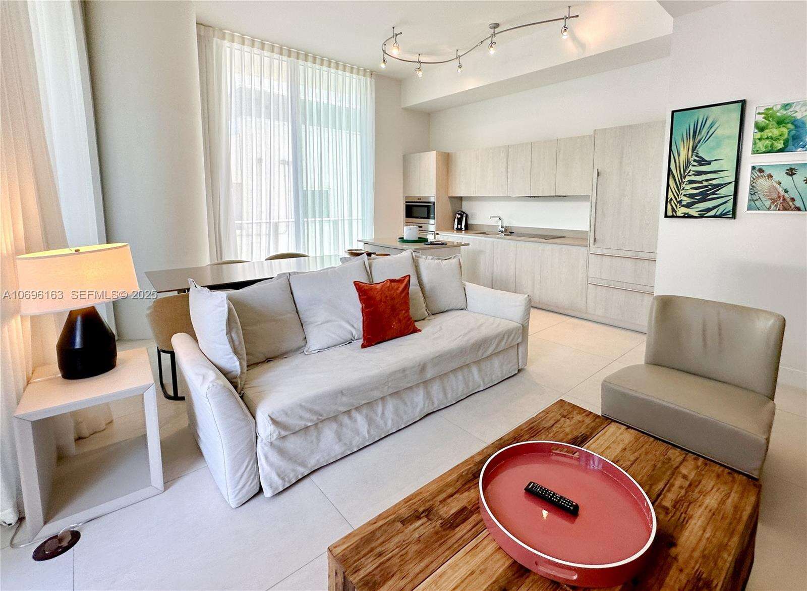 Hyde Resort at 4111 Ocean Dr, Hollywood, FL 33019 - For Rent photo 4