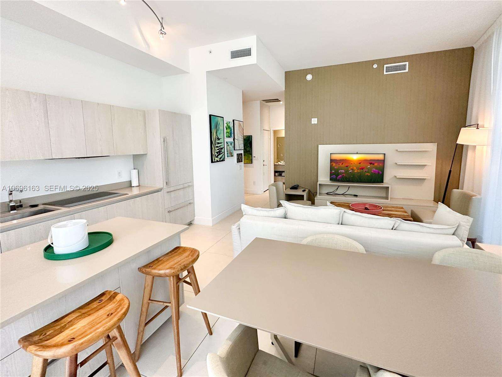 Hyde Resort at 4111 Ocean Dr, Hollywood, FL 33019 - For Rent photo 37