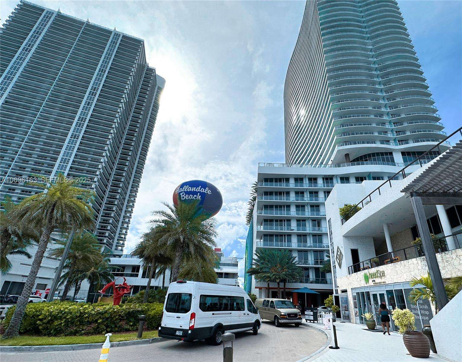Hyde Resort at 4111 Ocean Dr, Hollywood, FL 33019 - For Rent photo 10
