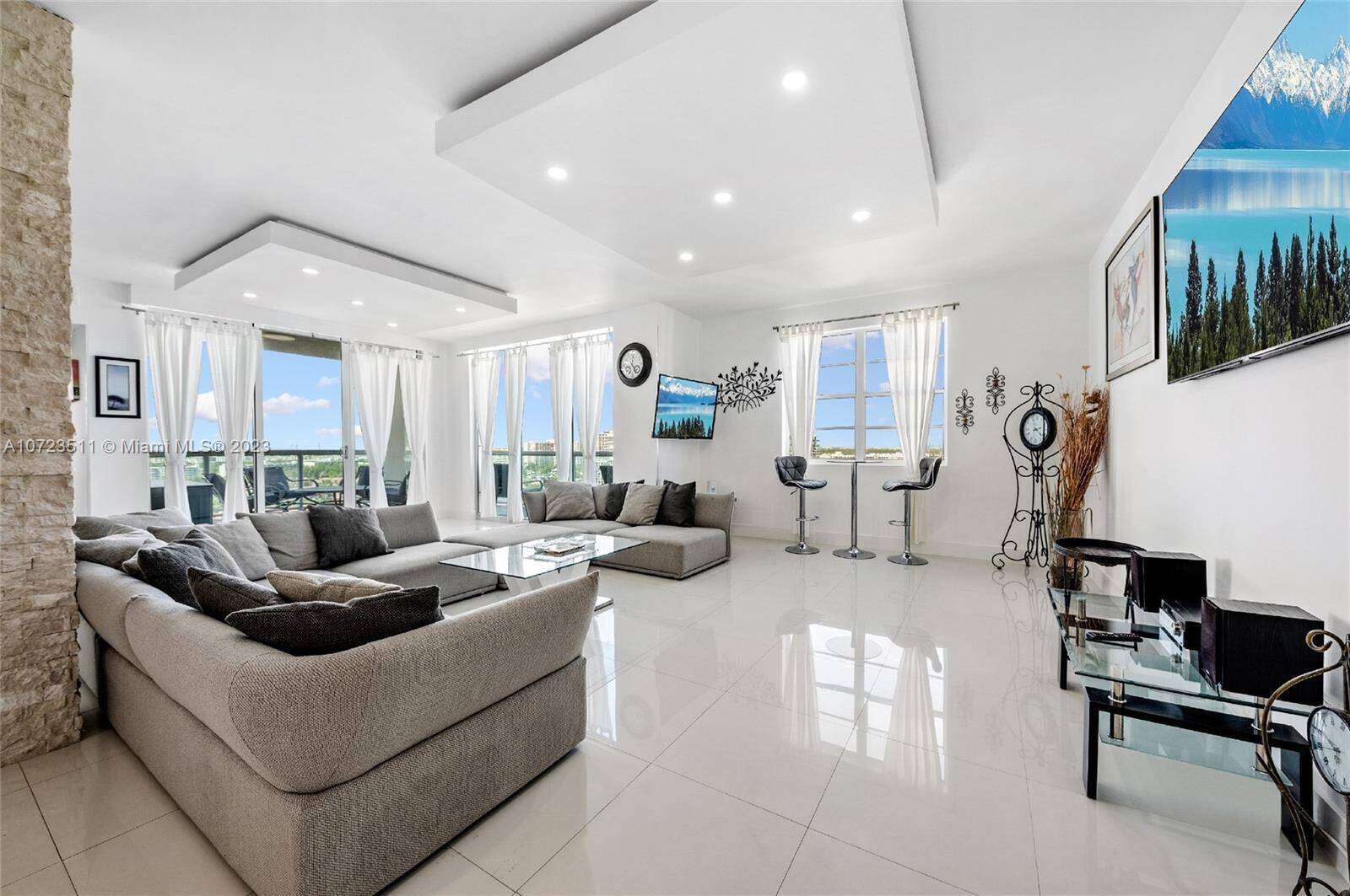 Sian Ocean Residences at 4001 Ocean Dr, Hollywood, FL 33019 - For Rent photo 14