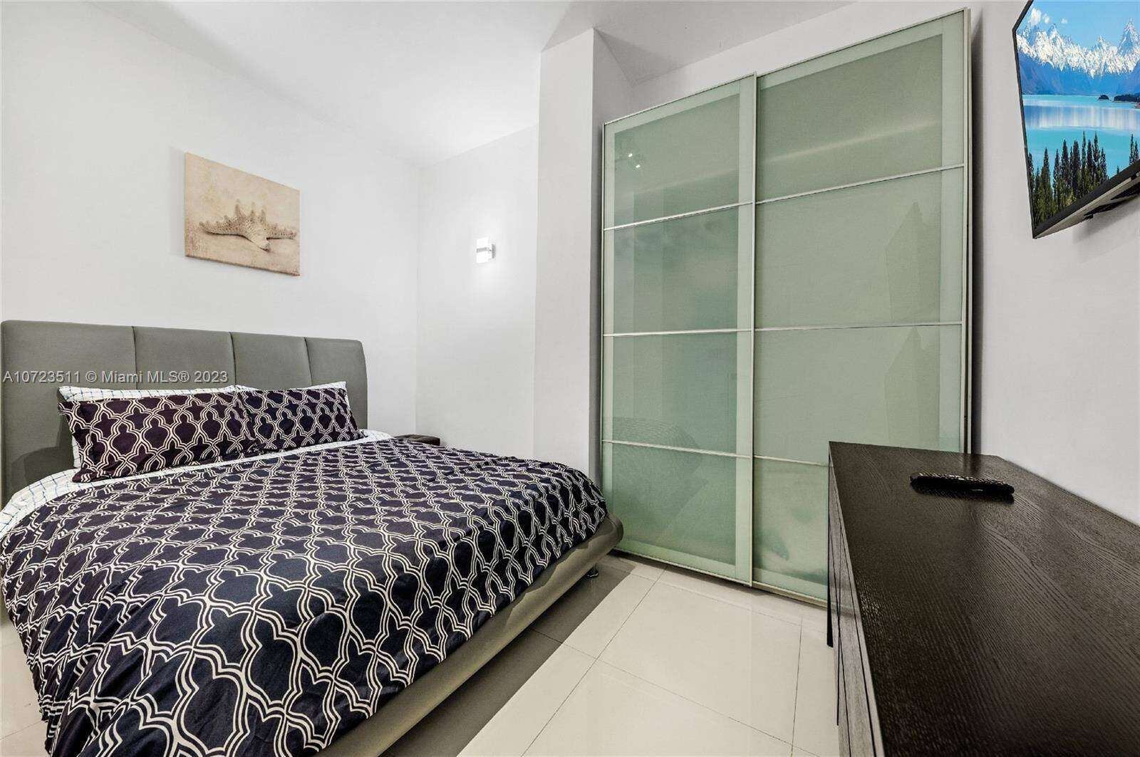 Sian Ocean Residences at 4001 Ocean Dr, Hollywood, FL 33019 - For Rent photo 28
