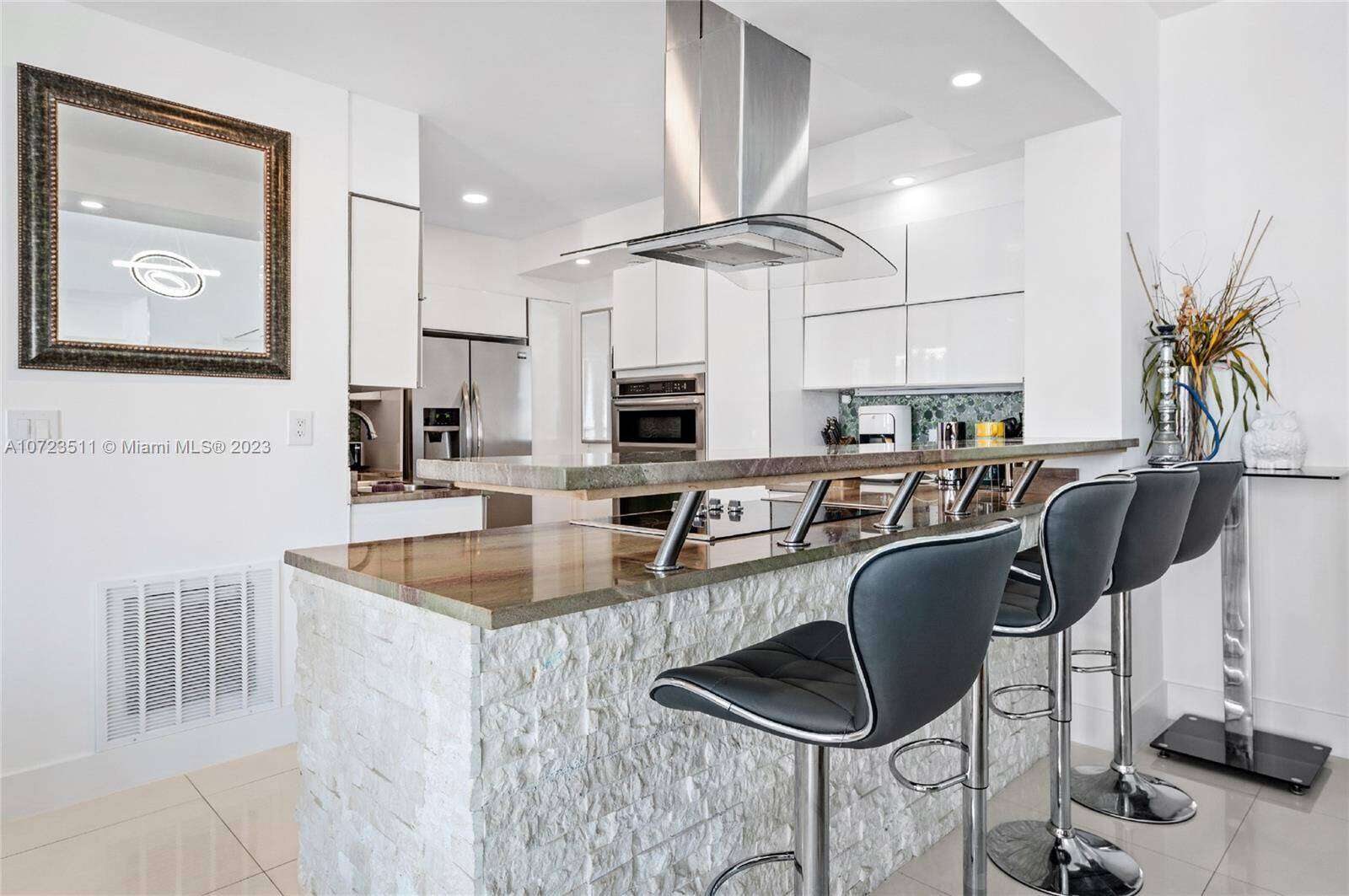 Sian Ocean Residences at 4001 Ocean Dr, Hollywood, FL 33019 - For Rent photo 7