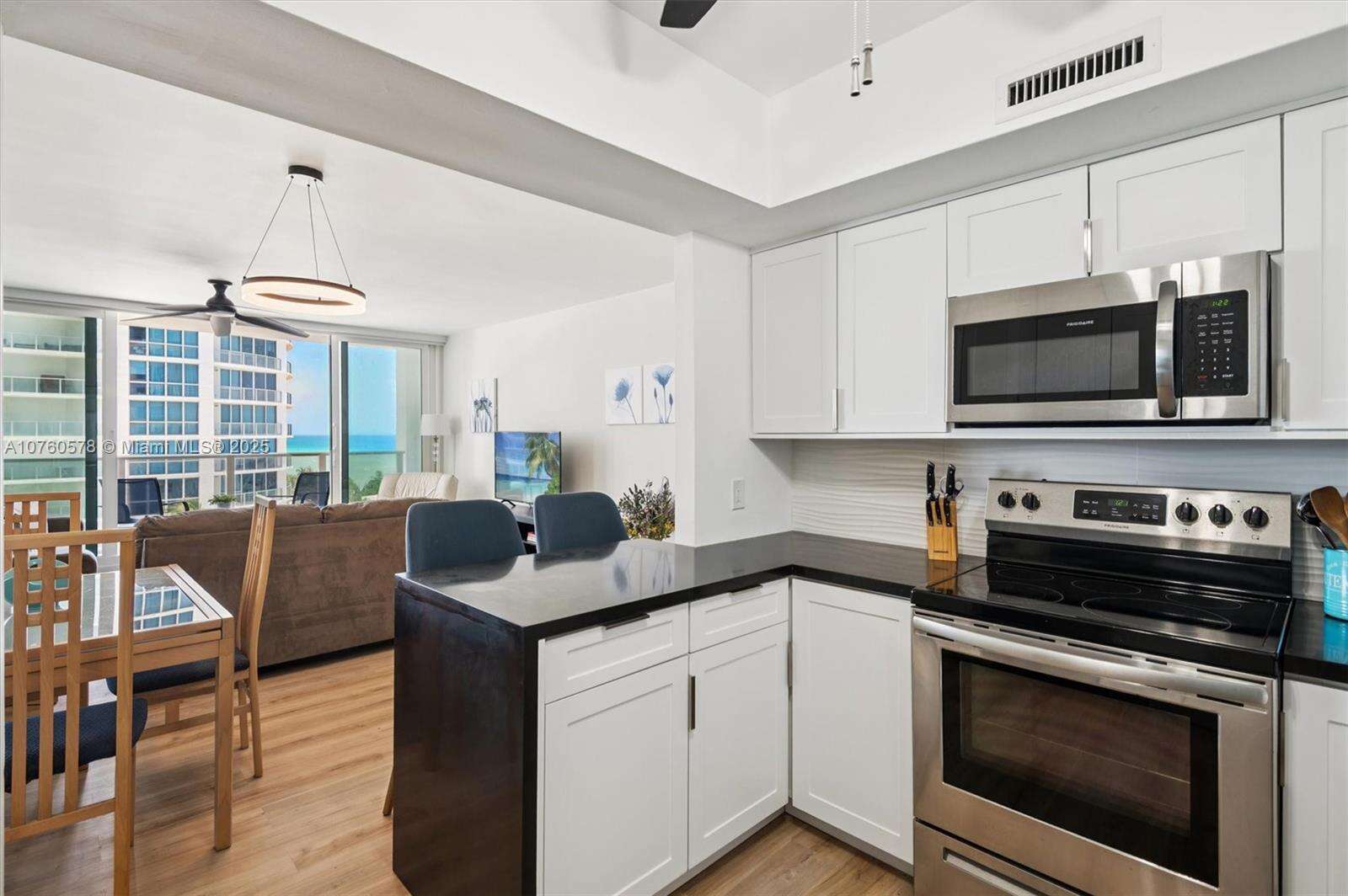 Alexander Towers at 3505 Ocean Dr, Hollywood, FL 33019 - For Rent photo 3