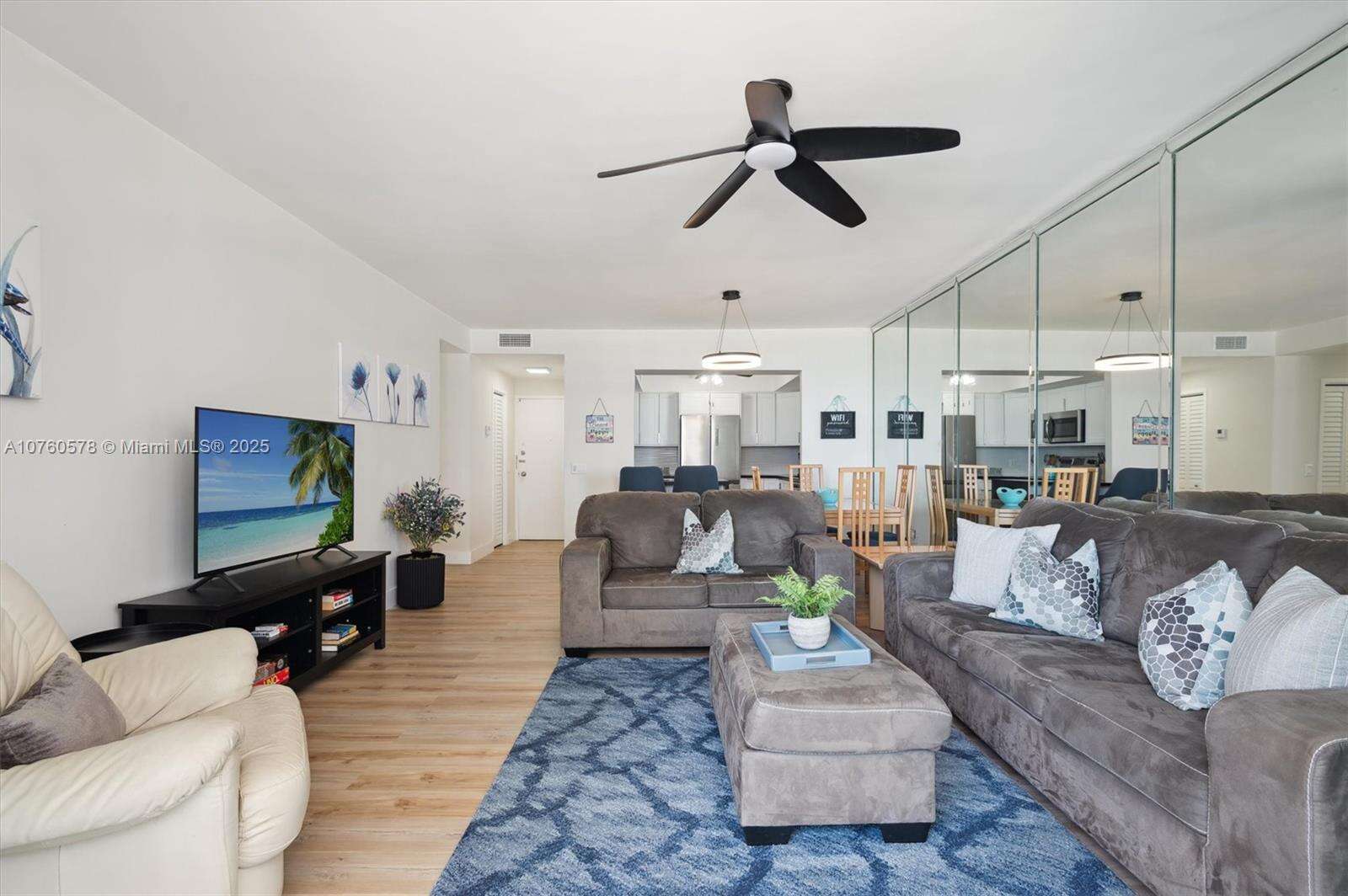 Alexander Towers at 3505 Ocean Dr, Hollywood, FL 33019 - For Rent photo 6