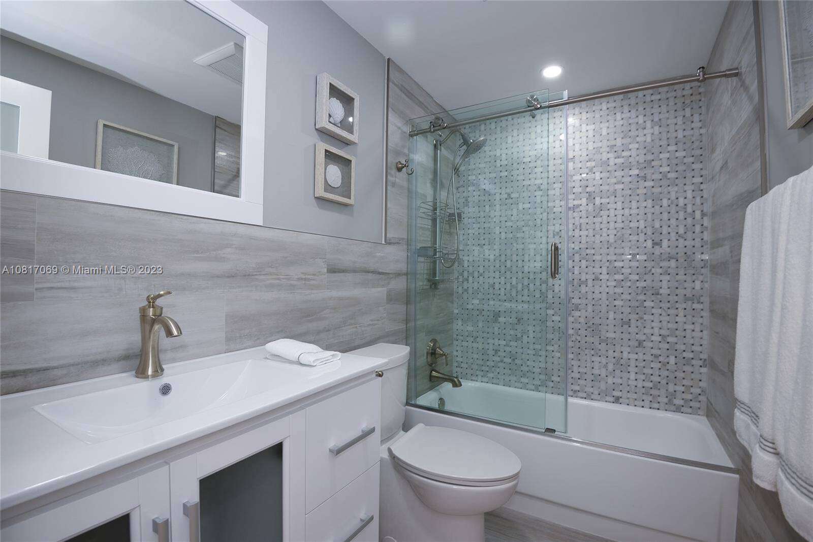 Alexander Towers at 3505 Ocean Dr, Hollywood, FL 33019 - For Rent photo 12