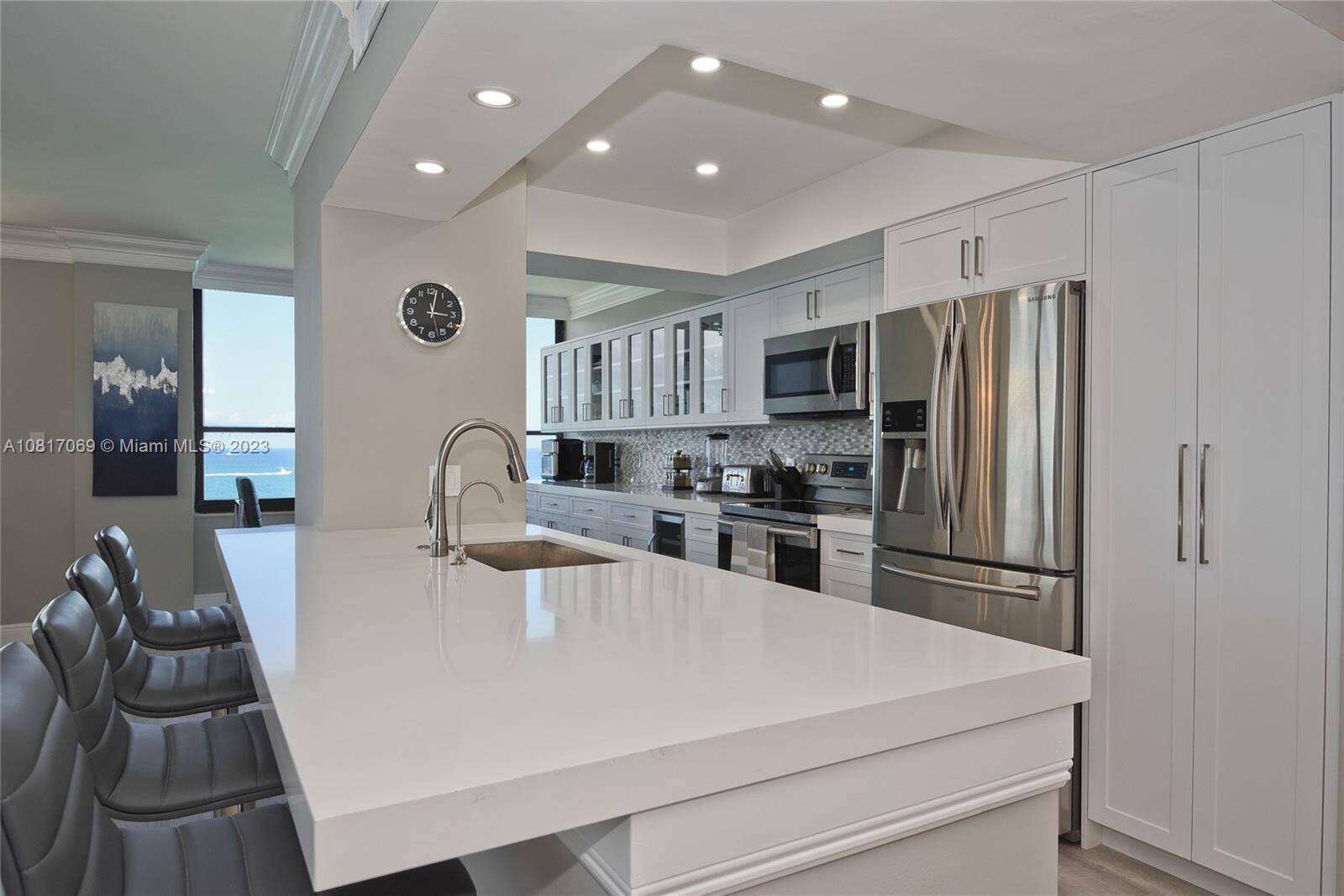 Alexander Towers at 3505 Ocean Dr, Hollywood, FL 33019 - For Rent photo 3