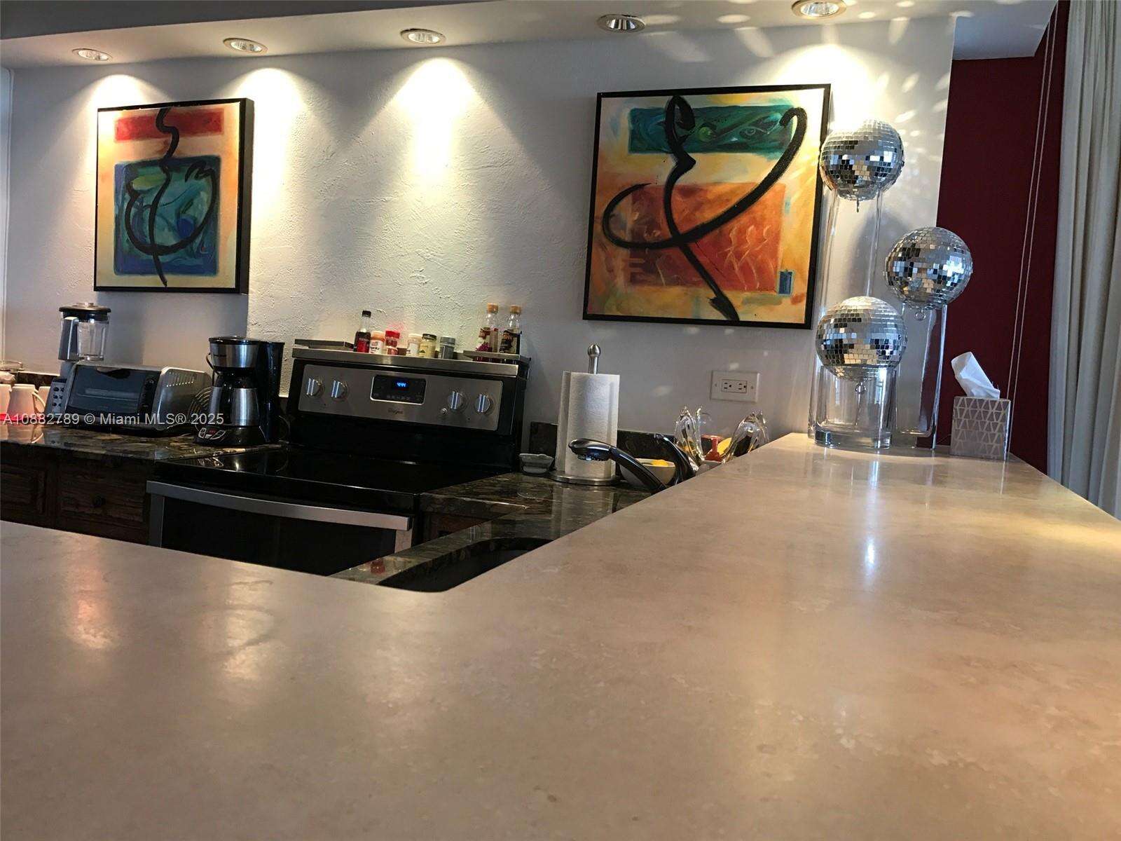 Decoplage at 100 Lincoln Rd, Miami Beach, FL 33139 - For Rent photo 23