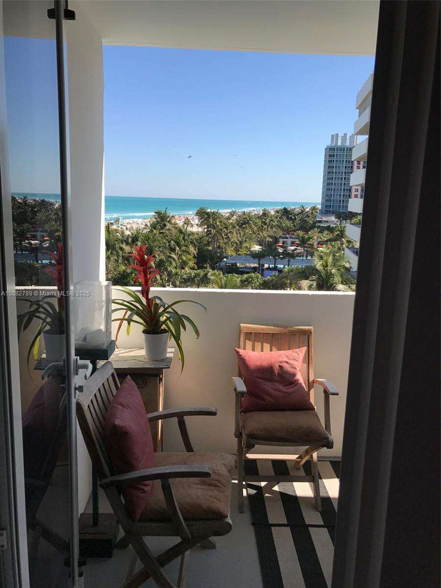 Decoplage at 100 Lincoln Rd, Miami Beach, FL 33139 - For Rent photo 7