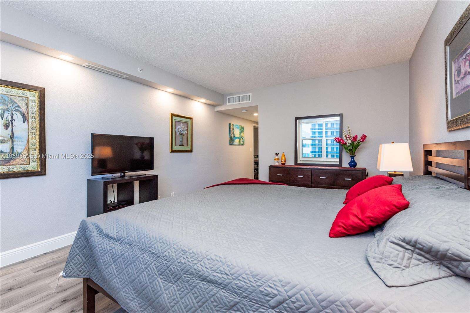 The Wave at 2501 Ocean Dr, Hollywood, FL 33019 - For Rent photo 71