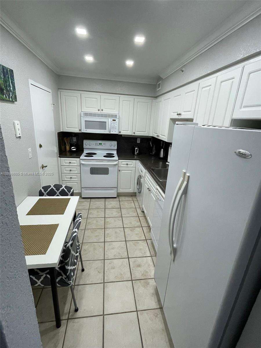 The Wave at 2501 Ocean Dr, Hollywood, FL 33019 - For Rent photo 85