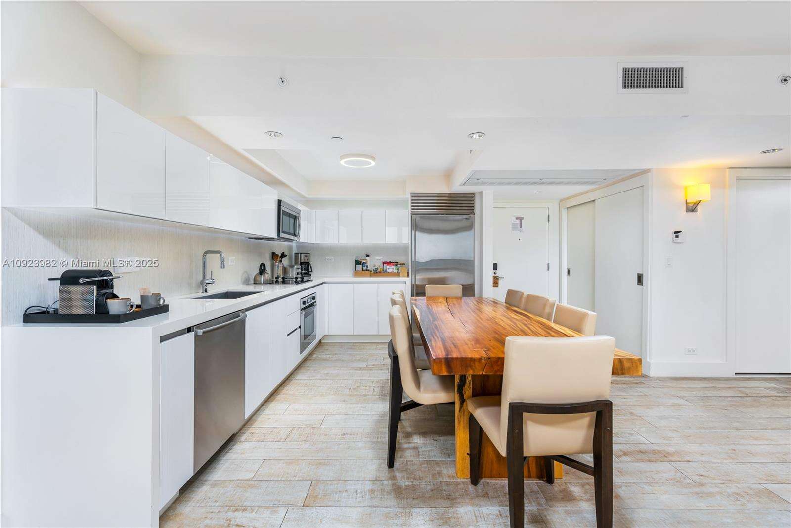 1 Hotel & Homes at 102 24 St, Miami Beach, FL 33139 - For Rent photo 16