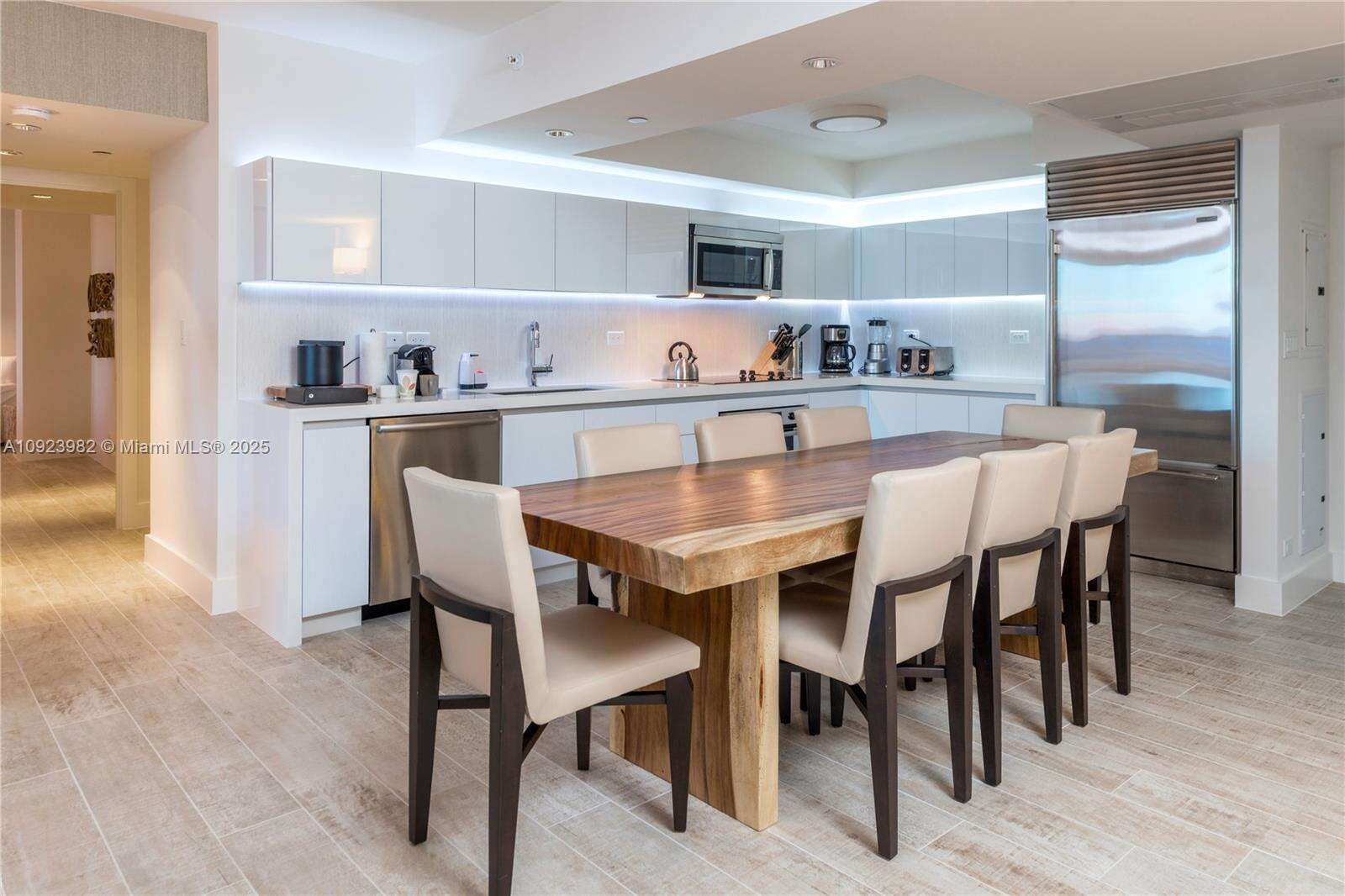 1 Hotel & Homes at 102 24 St, Miami Beach, FL 33139 - For Rent photo 17
